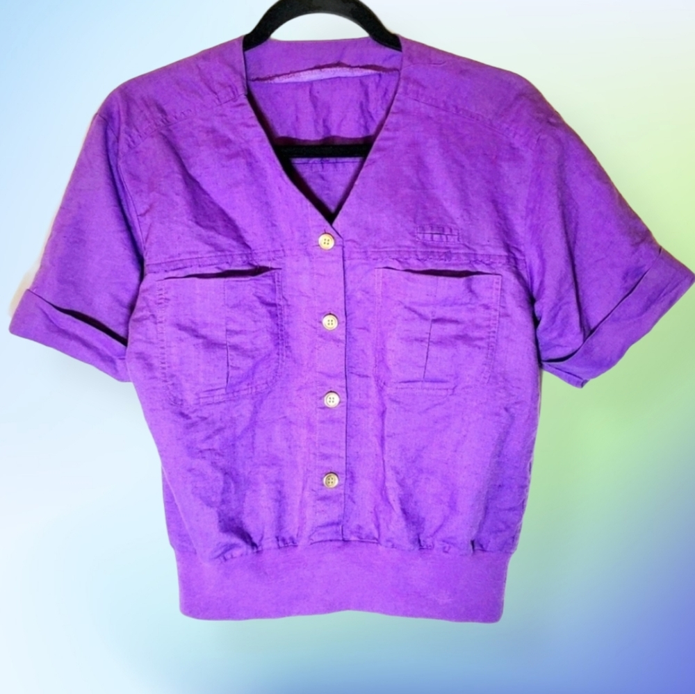 💜Vintage Violet Button Top💜